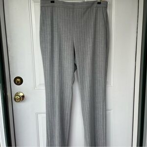 •Ann Taylor• Gray Pinstripe Side Zipper Slacks - Size 12